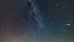 Метеорный поток, похожий на цветы, можно наблюдать в небе Казахстана 