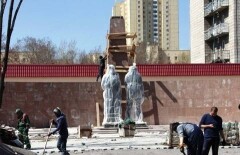 Памятник двум солдатам вернется в Астану 