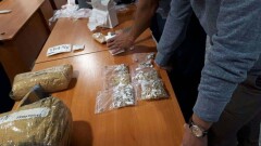 У авиапассажира в Астане пограничники изъяли 48 кг золота и серебра