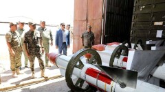 Министр обороны проверил условия хранения оружия и военной техники в Шымкенте