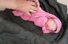 Полицейские нашли мать обнаруженного в мусорном баке младенца в Карагандинской области