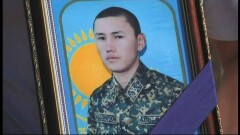 Семье погибшего во время теракта в Актобе солдата подарили дом