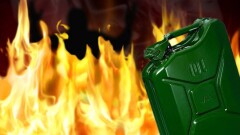 Стали известны подробности о семье сжёгшего себя и сына жителя Карагандинской области