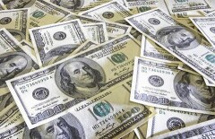 Курс доллара снова вырос на вечерних торгах