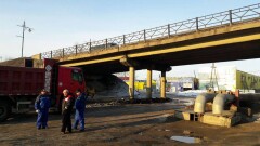Ремонт моста в Уральске стал причиной автомобильных пробок 
