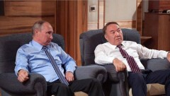 Назарбаев и Путин вместе посмотрели фильм "Двадцать восемь панфиловцев"