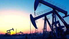 Цена нефти мировых марок третью неделю завершила падением