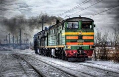 Девушка и ребёнок попали под поезд по пути в цирк в Караганде