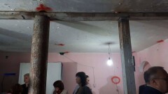 В Шахтинске в многоэтажке просел пол, когда хозяйка магазина снесла несущую стену