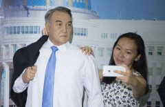 Селфи с Назарбаевым сможет сделать любой астанчанин всю следующую неделю