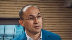 Абаев не назвал имена главных редакторов, которые попросили ужесточить правила аккредитации СМИ
