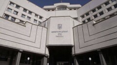 Конституционный суд Украины признал законным указ Зеленского о роспуске Верховной Рады 