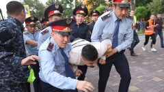 Омбудсмен: Мониторинговые группы посетили почти 500 арестованных на митингах в местах заключения