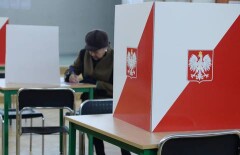 Полпроцента разделяют двух претендентов на президентских выборах в Польше