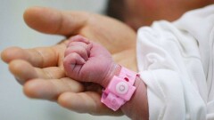 За пять тысяч долларов продала женщина своего ребёнка в Атырауской области