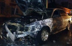 Два автомобиля сгорели за ночь в Алматы