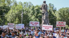 "Митингке қатысушыларды жаппай ұстап, қамауға алу дұрыс емес". Қазақстандықтардың бейбіт шеруге қатысты пікірі