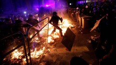 Беспорядки в Каталонии: полиция применила резиновые пули, около 80 человек пострадали