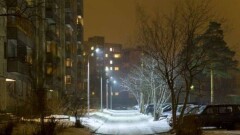 Аким столичного района просит жителей сообщать, в каких дворах нужно освещение