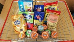 Продуктовые наборы получили дети из малообеспеченных семей в 11 регионах Казахстана