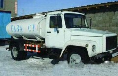 Водовоз устроил дрифт-шоу у центрального парка Астаны