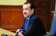 Масимову стало стыдно за нашествие саранчи в Южном Казахстане