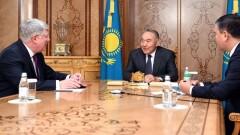 Назарбаев встретился с послом России в Казахстане