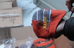 Кепки, панамки и наушники выставил на продажу департамент госимущества Астаны