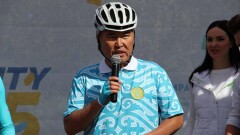 Арыстанбек Мухамедиулы возглавил юбилейный велопробег Charity Tour de Burabay