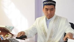 Слова имама о "малообразованных" преподавателях и платках вылились в скандал 
