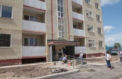 Ветераны должны вселиться в подаренные Есимовым квартиры 16 мая