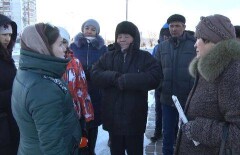 Оралманы в Темиртау вышли на площадь заявить о своих правах