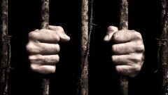 В Карагандинской области полицейского осудили за взятку от сельского акима