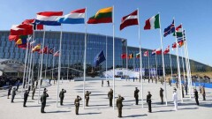 Лидеры стран НАТО официально пригласили Македонию вступить в альянс