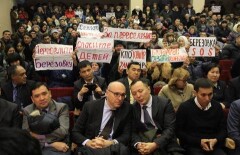 Общественные деятели требуют переселить жителей проблемного посёлка