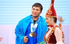 Сборную Казахстана по тяжёлой атлетике может спасти Владимир Седов