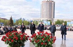 В Астане торжественно почтили память павших воинов-освободителей