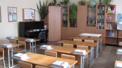 Из-за морозов в школах шести областей Казахстана отменены занятия 24 января