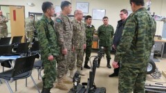 Военные США помогут Казахстану готовить инструкторов по разминированию