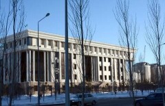 Взрывная волна у парадного подъезда Минобороны