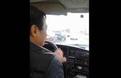 Простой таксист из Актау поёт не хуже Шарля Азнавура