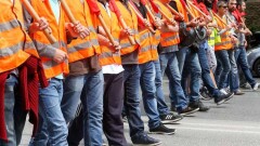 После объявления голодовки строители моста в Нур-Султане получили зарплату за три месяца