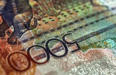 Доллар подорожал до 278 тенге на дневных торгах