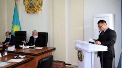 "Акимат Тараза спит и неизвестно, когда проснётся". Сапарбаев провёл совещание по развитию города