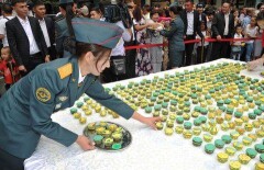 1998 необычных пирожных приготовили женщины-военнослужащие в Астане