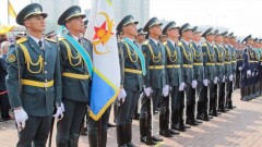 Солдатам Нацгвардии, спасшим людей от рухнувшей сцены, вручили награды