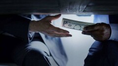 Понятие "коррупция" будет распространяться и на бизнес. Законопроект уже внесли в Парламент