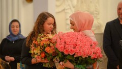 18-летняя дочь Кадырова закрыла Неделю моды в Москве своей шикарной коллекцией