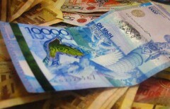 На полмиллиона тенге премировал себя руководитель райотдела земельных отношений в ВКО 