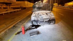 Машина загорелась на ходу из-за неисправного люка в Алматы